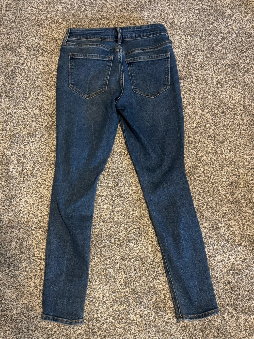 Old Navy Rockstar Super Skinny Distressed Jeans, NWOT, Size 4 - Picture 6 of 6